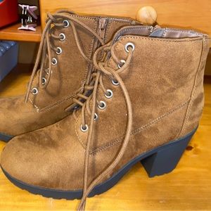 Women’s Brown Boots